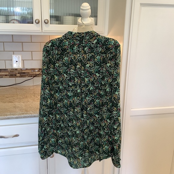 On 34th Green Black Leaf & Bird Print Button Down Size Medium - Picture 4 of 7